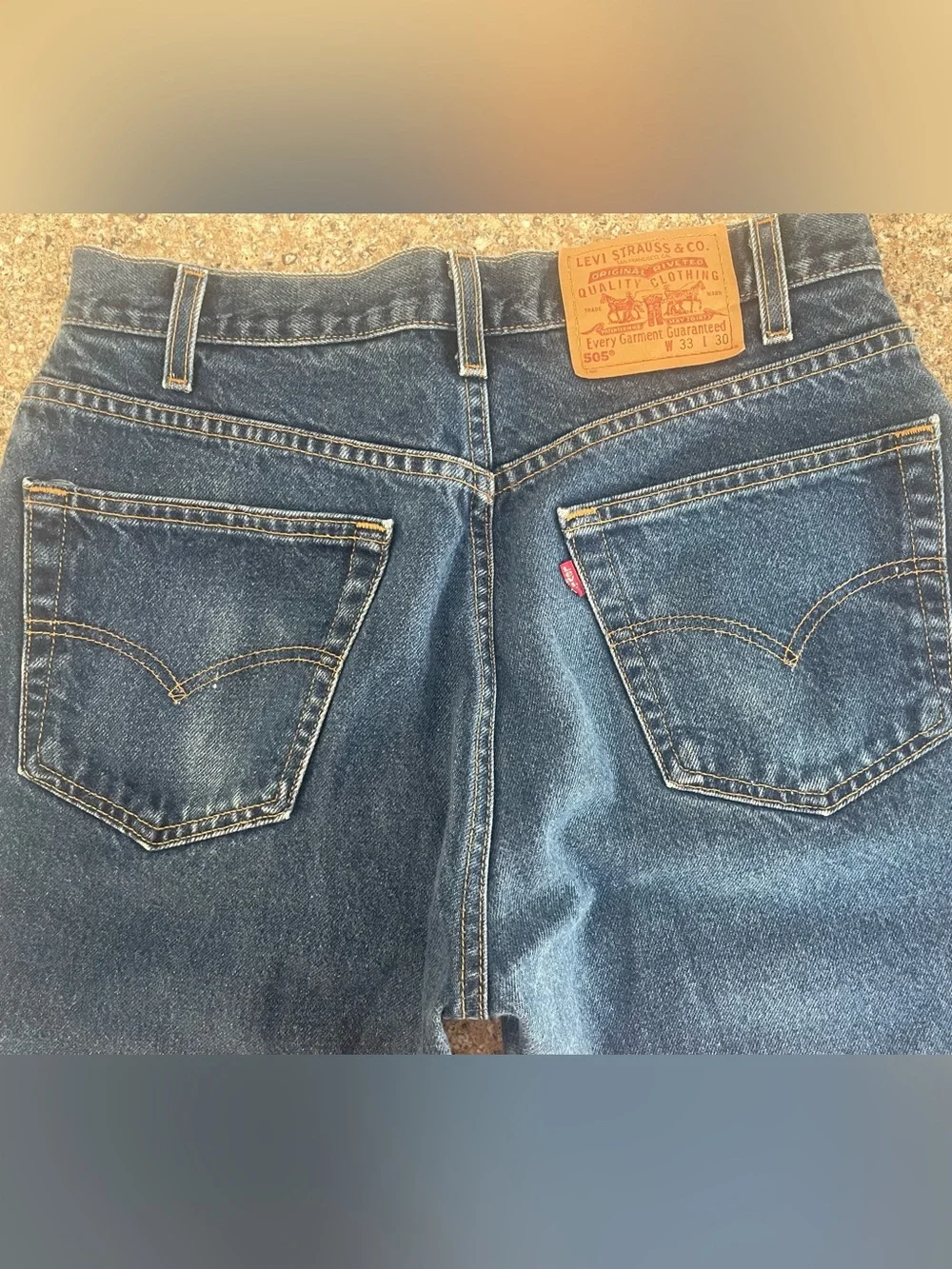 Levi's Men's 505 Straight Dark Blue Denim Jeans. 33/30 size